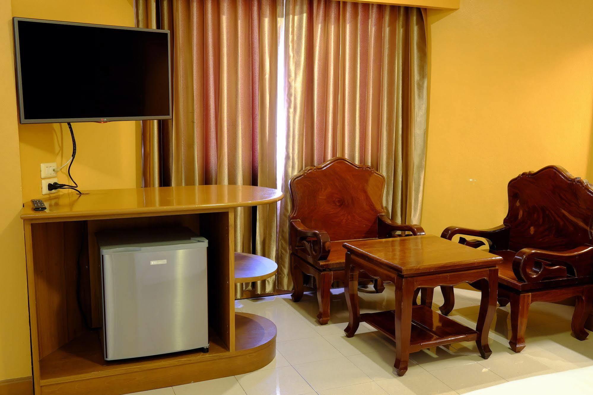 Pj Inn Pattaya Bagian luar foto